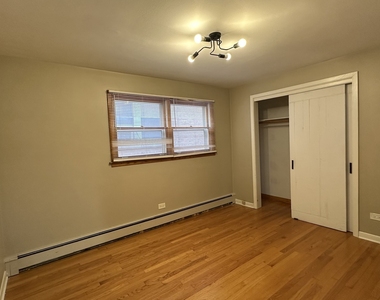 6118 W Gunnison Street - Photo Thumbnail 3