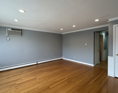6118 W Gunnison Street - Photo Thumbnail 1