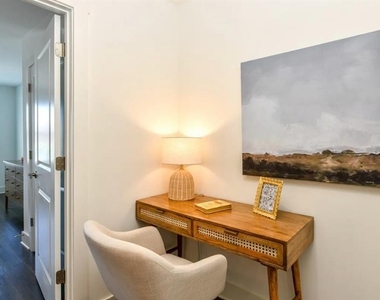 5055 Southwood Road - Photo Thumbnail 10