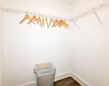 5055 Southwood Road - Photo Thumbnail 13