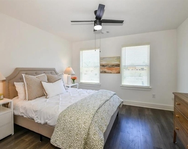 5055 Southwood Road - Photo Thumbnail 7
