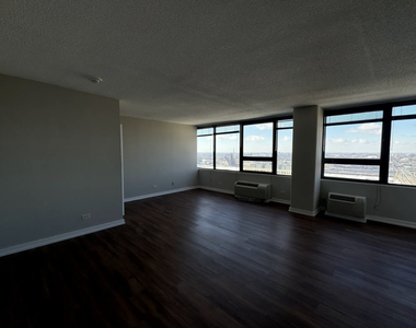 1212 S Michigan Avenue - Photo Thumbnail 1