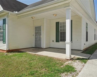 2596 Bates Street Se - Photo Thumbnail 4