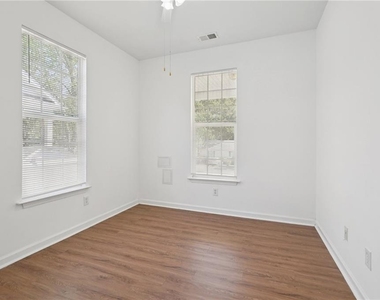 2596 Bates Street Se - Photo Thumbnail 27