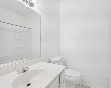 2596 Bates Street Se - Photo Thumbnail 29