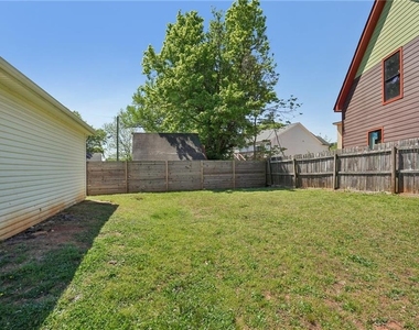 2596 Bates Street Se - Photo Thumbnail 39