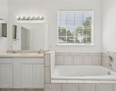 2596 Bates Street Se - Photo Thumbnail 24