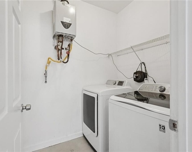 2596 Bates Street Se - Photo Thumbnail 34