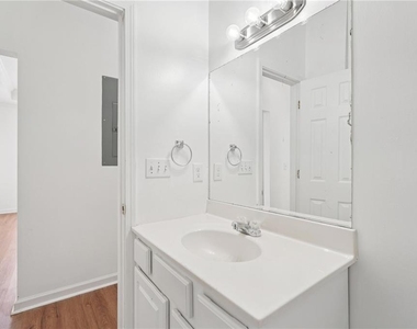 2596 Bates Street Se - Photo Thumbnail 30