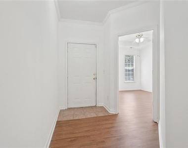 2596 Bates Street Se - Photo Thumbnail 17