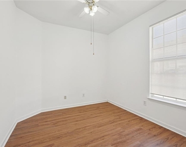 2596 Bates Street Se - Photo Thumbnail 32