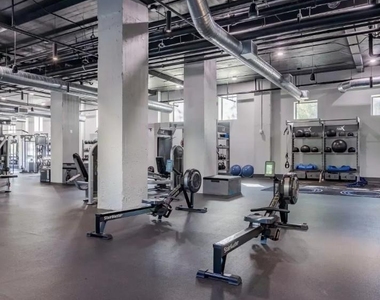 2025 Peachtree Road Ne - Photo Thumbnail 16