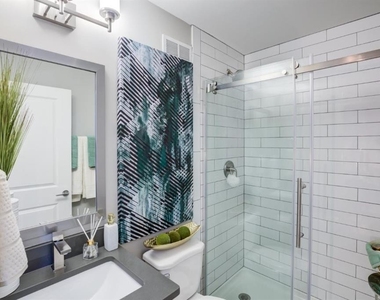 2025 Peachtree Road Ne - Photo Thumbnail 9