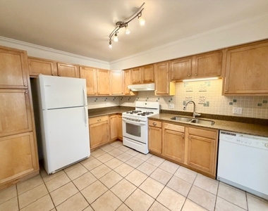 627 Cobblestone Court - Photo Thumbnail 2