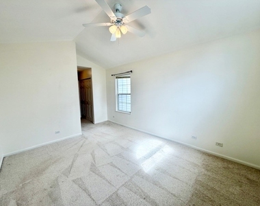 627 Cobblestone Court - Photo Thumbnail 15