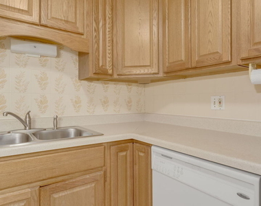 2505 Spring Street - Photo Thumbnail 12