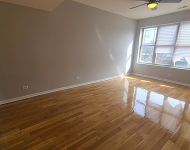 1409 E 69th Place - Photo Thumbnail 2