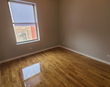 1409 E 69th Place - Photo Thumbnail 5