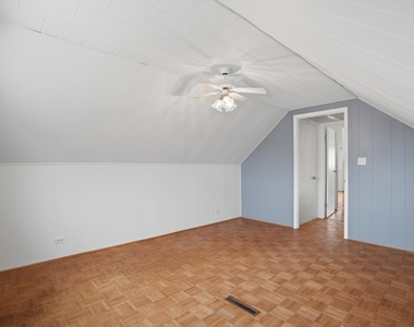 8912 Windsor Lane - Photo Thumbnail 17