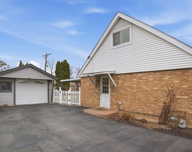 8912 Windsor Lane - Photo Thumbnail 33