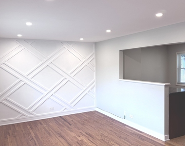 8912 Windsor Lane - Photo Thumbnail 5