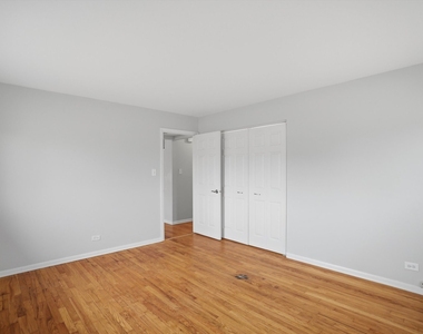 8912 Windsor Lane - Photo Thumbnail 14