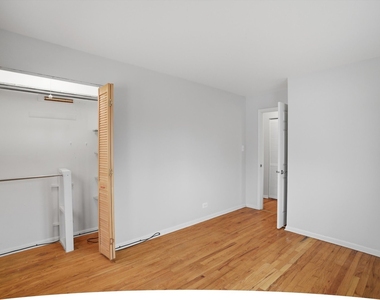 8912 Windsor Lane - Photo Thumbnail 10
