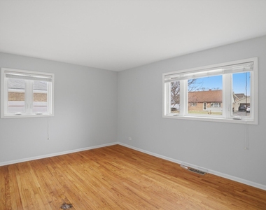 8912 Windsor Lane - Photo Thumbnail 18