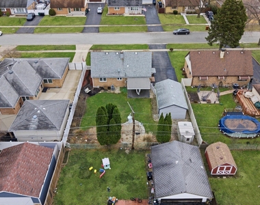 8912 Windsor Lane - Photo Thumbnail 35