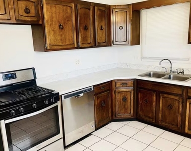 235 Tampa Street - Photo Thumbnail 1