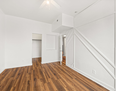 6649 S Rhodes Avenue - Photo Thumbnail 8