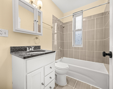 6649 S Rhodes Avenue - Photo Thumbnail 7