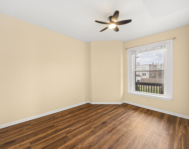 6649 S Rhodes Avenue - Photo Thumbnail 8
