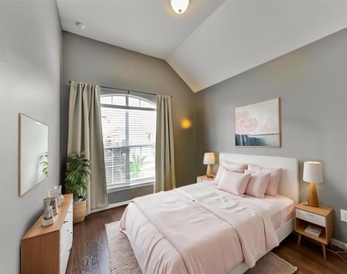 7611 Waterlilly Lane - Photo Thumbnail 3