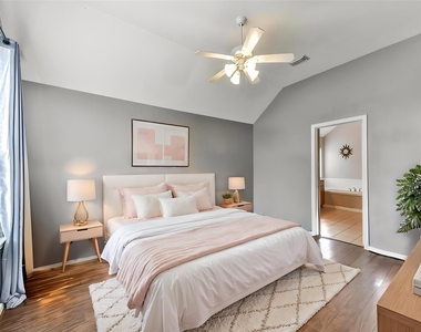 7611 Waterlilly Lane - Photo Thumbnail 2
