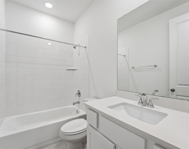 11215 Leaf Shelter Lane - Photo Thumbnail 16
