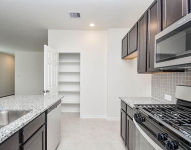 25230 Benroe Street - Photo Thumbnail 9