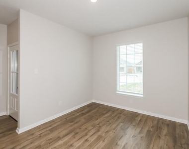 401 San Miguel Creek Drive - Photo Thumbnail 11