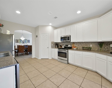 4010 Duneberry Trail - Photo Thumbnail 12