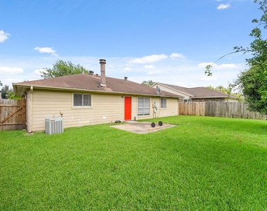 3714 Embarcadero Drive - Photo Thumbnail 13