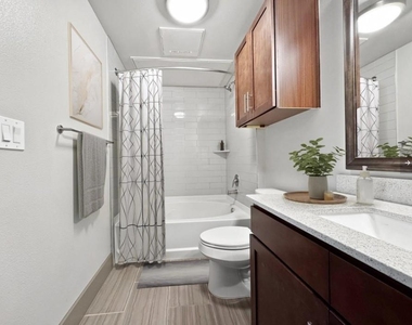 2910 Milam Street - Photo Thumbnail 8