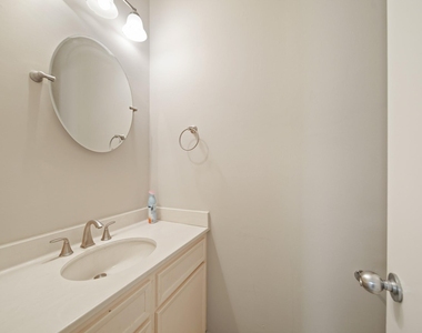 130 Sugarberry Circle - Photo Thumbnail 18