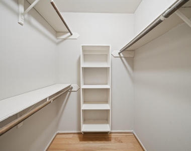 130 Sugarberry Circle - Photo Thumbnail 24