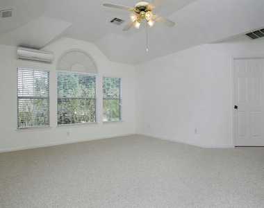 6902 Afton Woods Drive - Photo Thumbnail 17