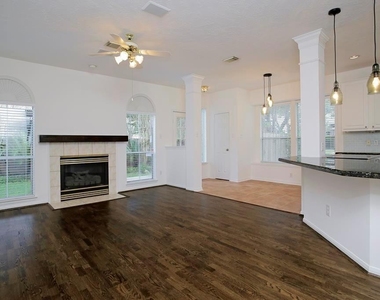 6902 Afton Woods Drive - Photo Thumbnail 5