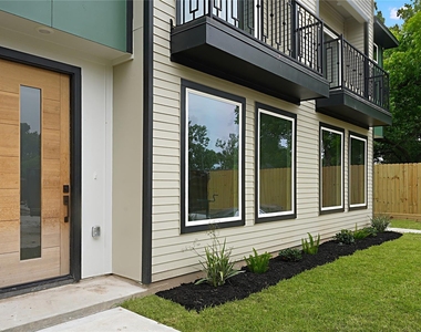 1313 Knight Street - Photo Thumbnail 2