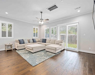 1324 W Pierce St - Photo Thumbnail 6