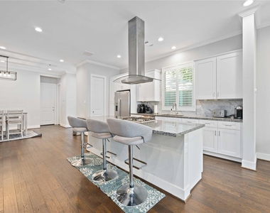 1324 W Pierce St - Photo Thumbnail 7