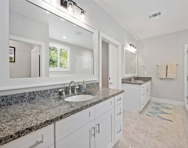 1324 W Pierce St - Photo Thumbnail 16