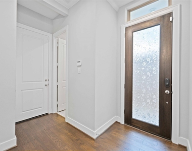 1324 W Pierce St - Photo Thumbnail 4